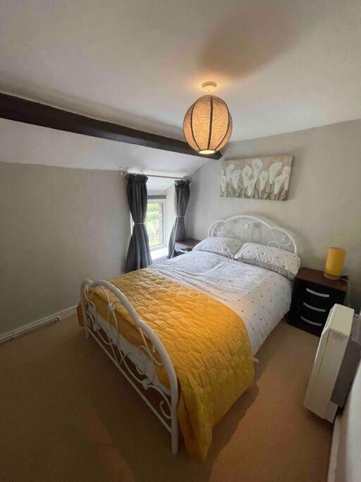 Yew Tree Cottage, 3 Bedroom, 4 Church Row Defynnog Devynock Bagian luar foto