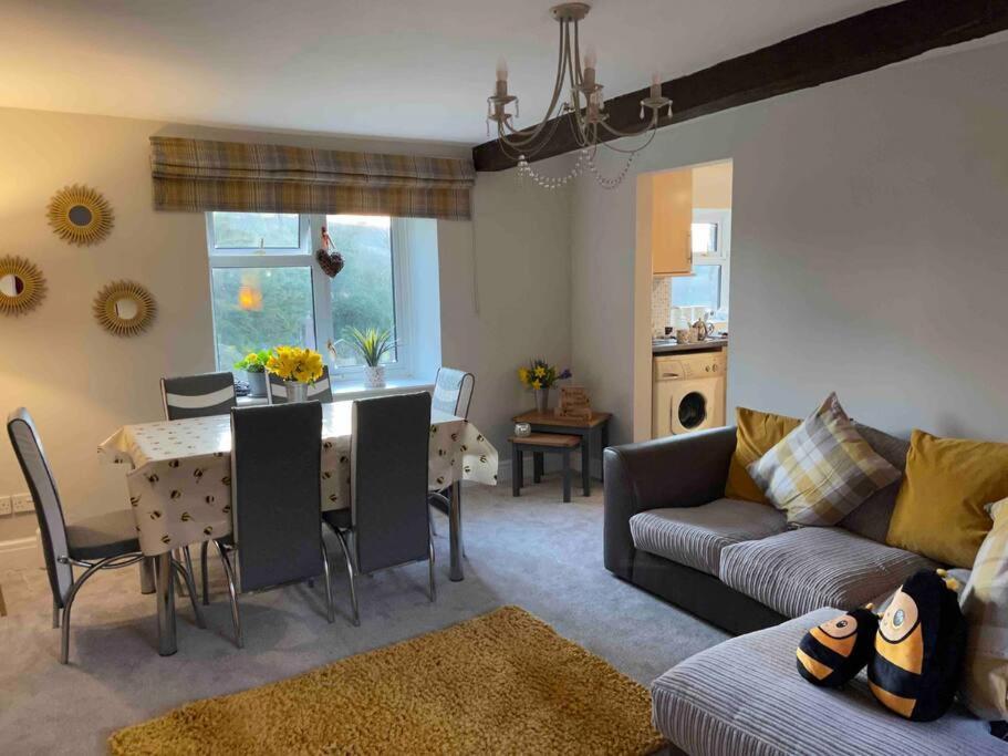 Yew Tree Cottage, 3 Bedroom, 4 Church Row Defynnog Devynock Bagian luar foto